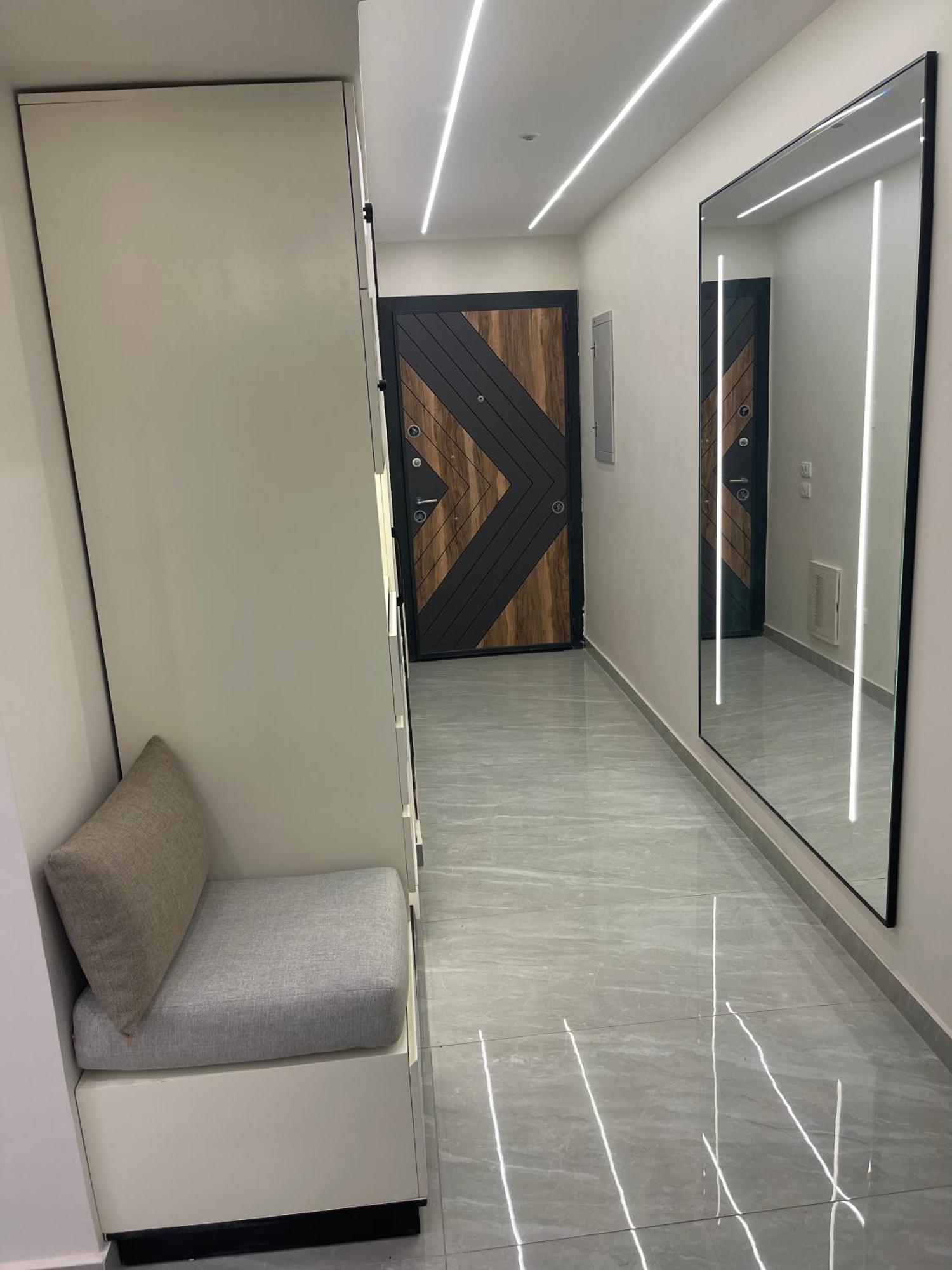 Zahir-701 Apartment